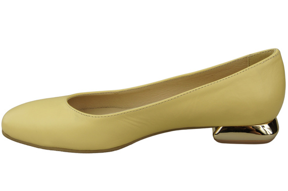 Plochá dámská obuv Dámské lodičky Banana Ozdobný podpatek Přírodní kůže 209 ElitaBut