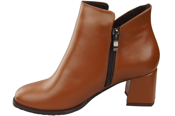 Dámské kotníkové boty ElitaBut 226 Hnědá z pravé kůže, zateplené, hranatá špička, široký podpatek (blok)