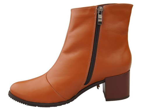 Obuv Dámské boty z přírodní kůže 935