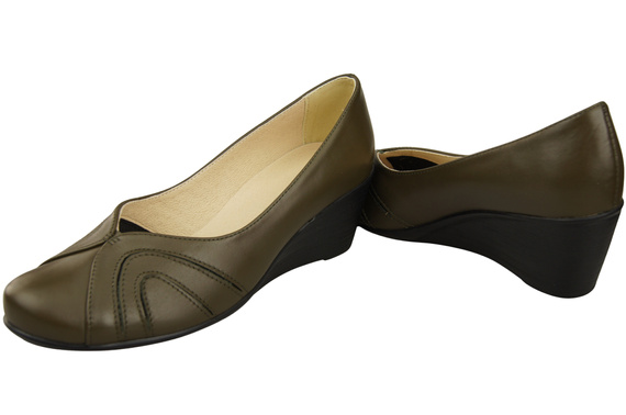 Dámské lodičky z přírodní kůže na platformě 828 ElitaBut