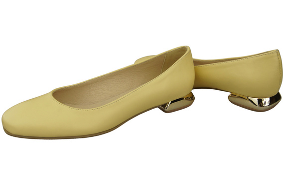 Plochá dámská obuv Dámské lodičky Banana Ozdobný podpatek Přírodní kůže 209 ElitaBut