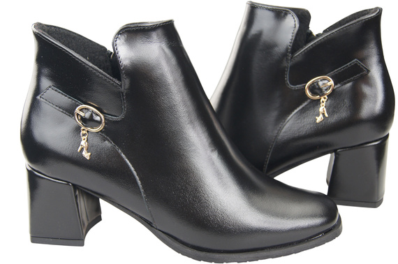 Dámské kotníkové boty ElitaBut 226 Černá lesklá z pravé kůže, zateplené, hranatá špička, široký podpatek (blok)