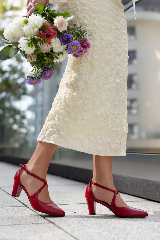 Dámské sandály na nízkém podpatku Červená kůže 102 ElitaBut