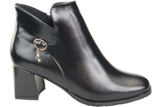 Dámské kotníkové boty ElitaBut 226 Černá lesklá z pravé kůže, zateplené, hranatá špička, široký podpatek (blok)