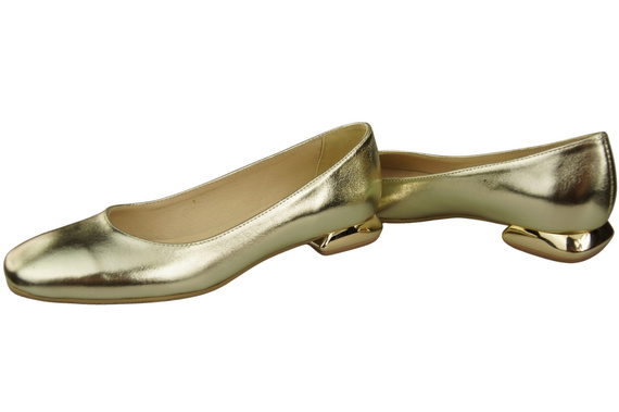 Plochá dámská obuv Dámské lodičky Zlatý ornamentální podpatek Přírodní kůže 209 ElitaBut