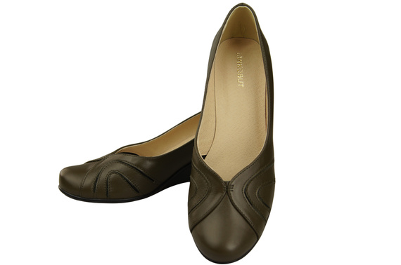 Dámské lodičky z přírodní kůže na platformě 828 ElitaBut