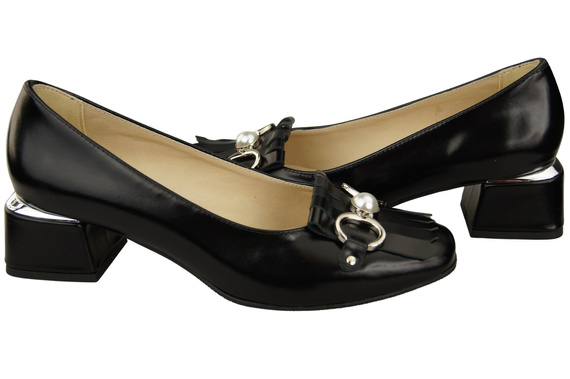 Dámská obuv Dámské lodičky zdobené střapcem Černé lesklé přírodní kůže 195 ElitaBut