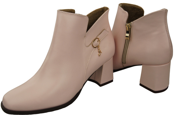 Dámské kotníkové boty ElitaBut 226 Pudrově růžová z pravé kůže, zateplené, hranatá špička, široký podpatek (blok)